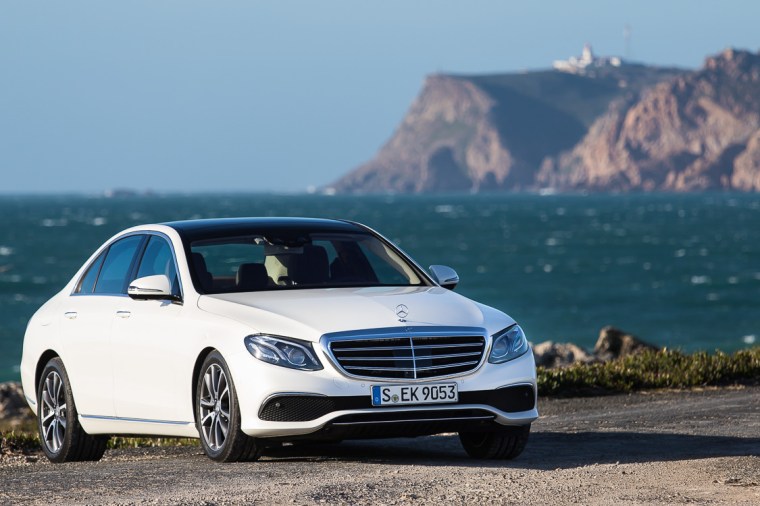 Mercedes, E-Klasse, Mercedes e-Klasse, Atlantik, Meer, Felsen, Cabo da Roca, Portugal, Cascais