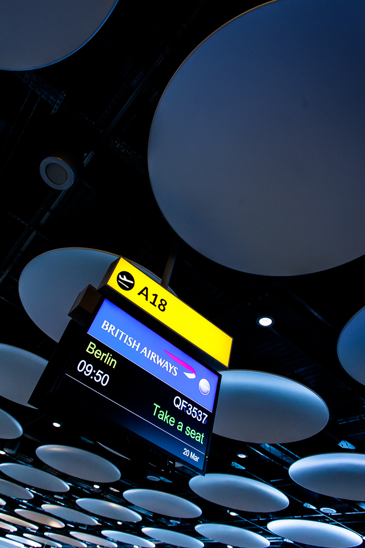 Flughafen, Gate, Abfluggate, London, Heathrow, Decke