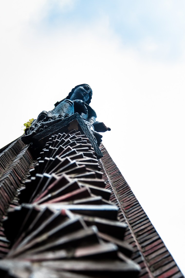 Engel, Kirche, Eckpfeiler, Klinker, Kreuzkirche, Schmargendorf, Berlin