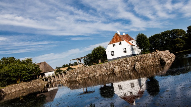Soebygaard, Soeby, Aeroe, Dänemark, Herrenhaus, Zugbrücke, Burggraben