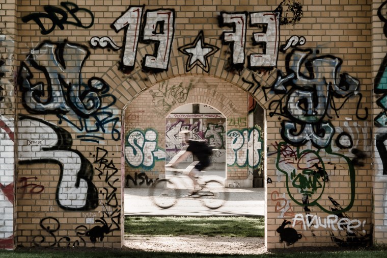 Gleisdreieck-Park, Gleisdreieck, Berlin, Graffitti, Fahrrad, Radfahrer
