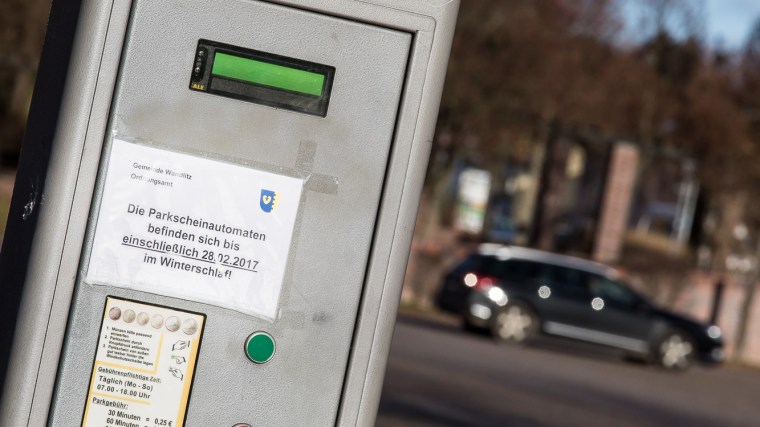 Parkscheinautomat, Parkplatz, Auto, Parkgebühr