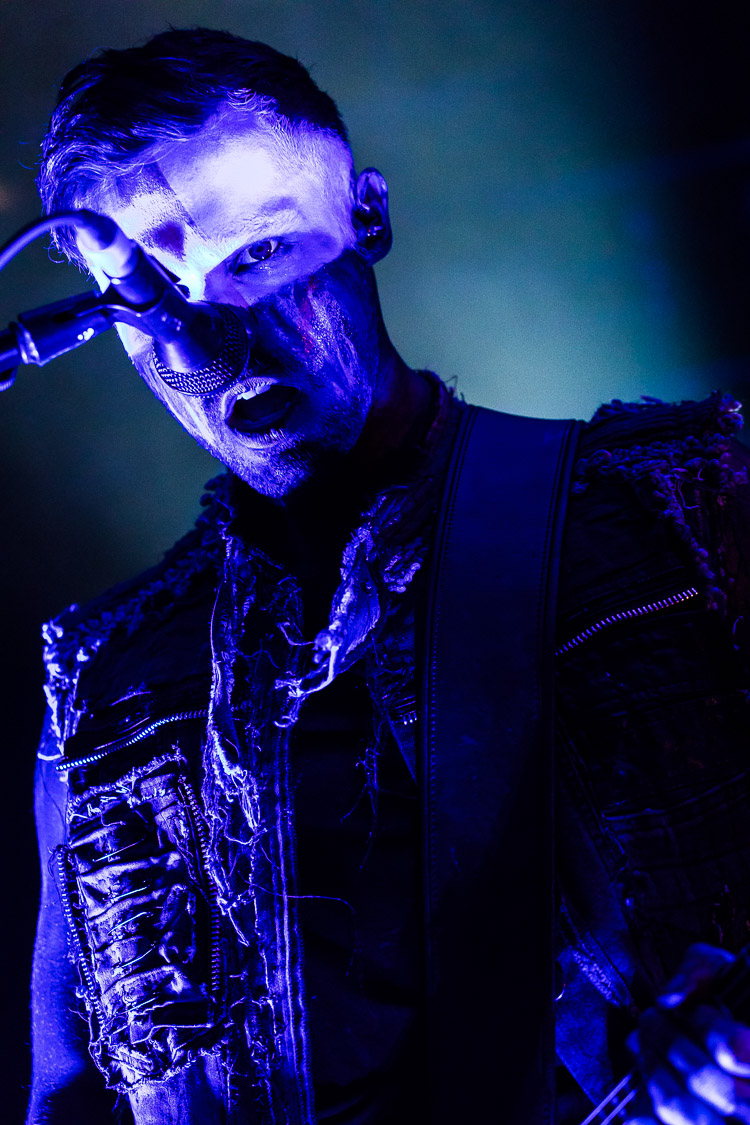 Lord of the Lost, Rockband, Gitarrist, Pi